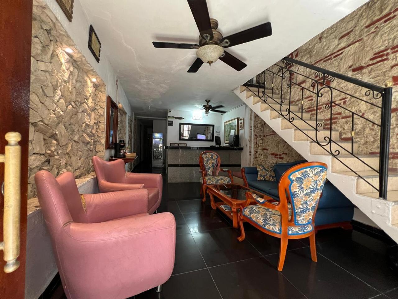 Casa De Americas Hostal