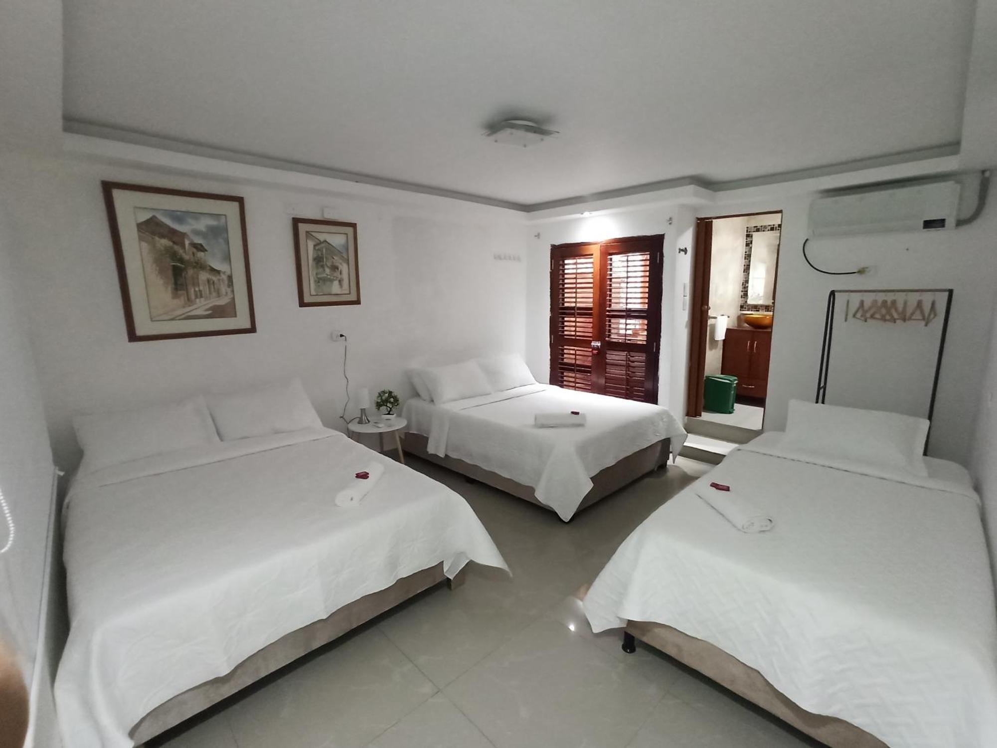 Casa De Americas Hostal *