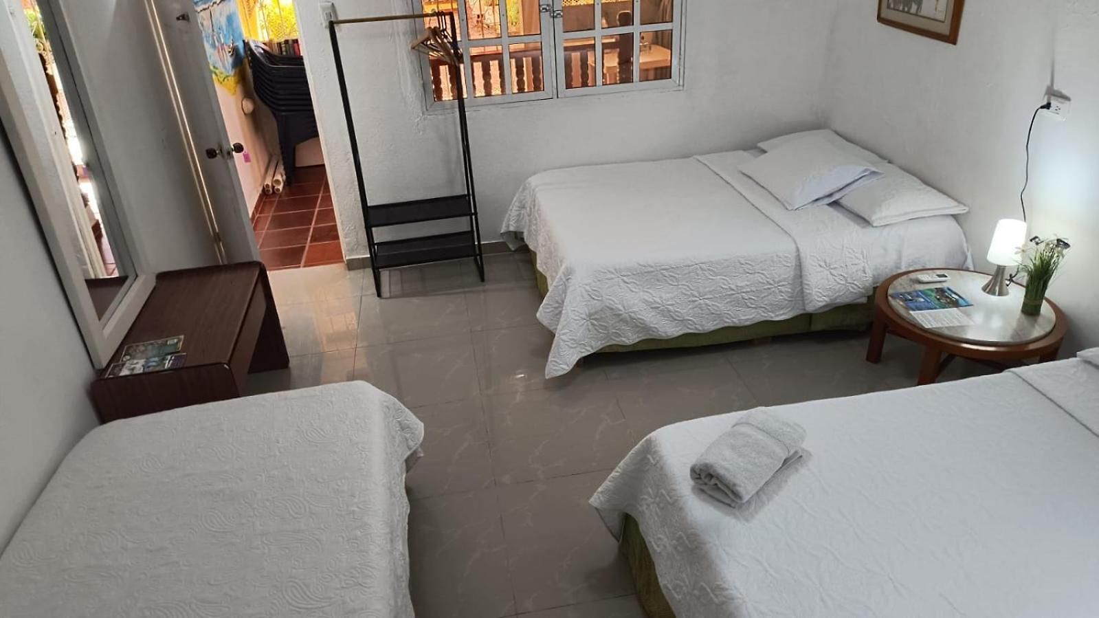 Casa De Americas Hostel *