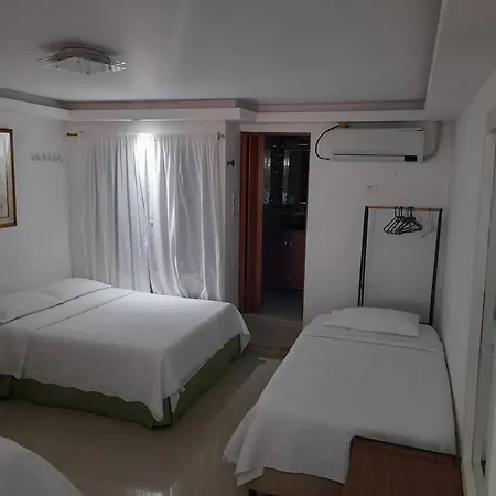 Casa De Americas Hostel *