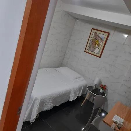 Casa De Americas Hostal *
